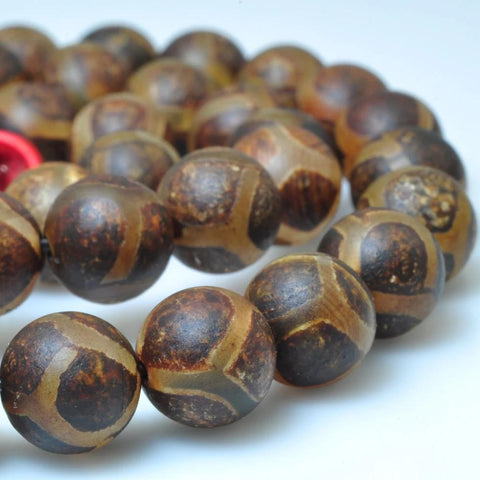 47 pcs of Retro Tibetan Agate turtleback matte round beads in 8mm