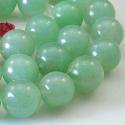 32 pcs of Green Aventurine smooth round beads in 12mm