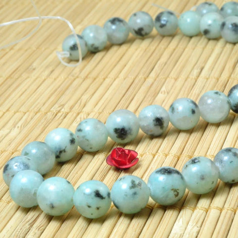 37 pcs of Natural Kiwi Jaspe smooth round beads in 10mm