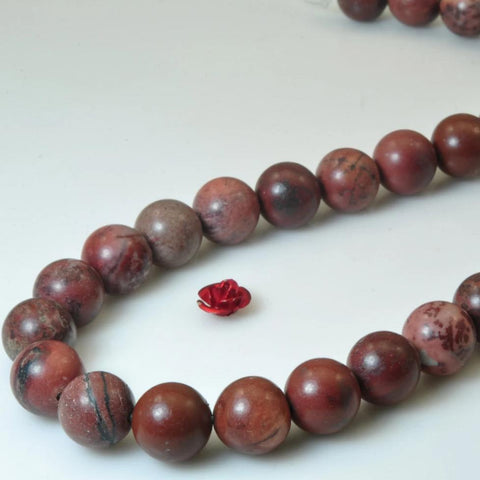 37 pcs of Natural Grass flower stone smooth round beads in 10mm