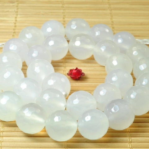 32 pcs of White agate faceted round beads in 12mm