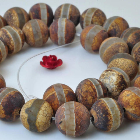 37 pcs of Retro Agate OneLine matte round beads in 10mm